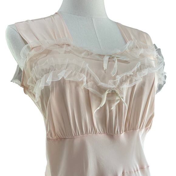 Vintage 40s Pink Rayon Bias Cut Ruffles & Bows Maxi Slip Dress Nightgown Size M - Picture 2 of 10